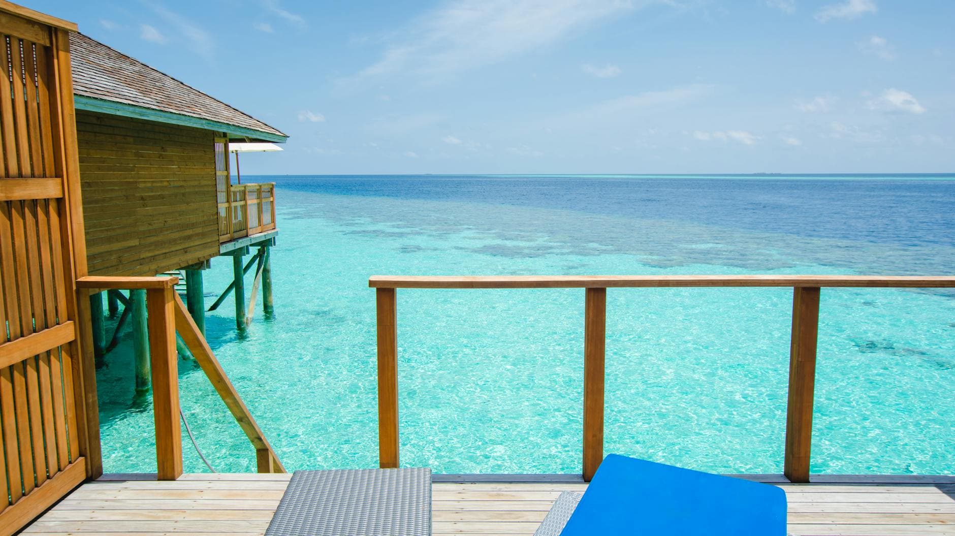 Bali vs Maldives Honeymoon 2026: Cost ($120 vs $500/day), Beaches & Real Verdict