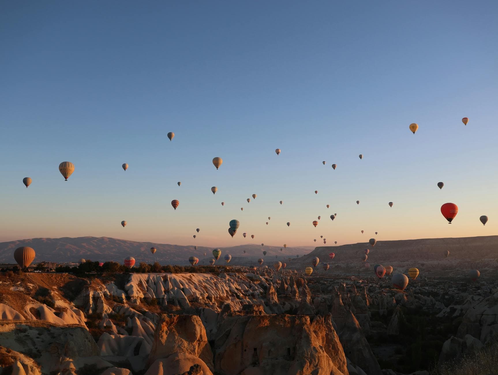 Greece vs Turkey Honeymoon 2026: Which Is Better for Romance, Cost & Beaches?